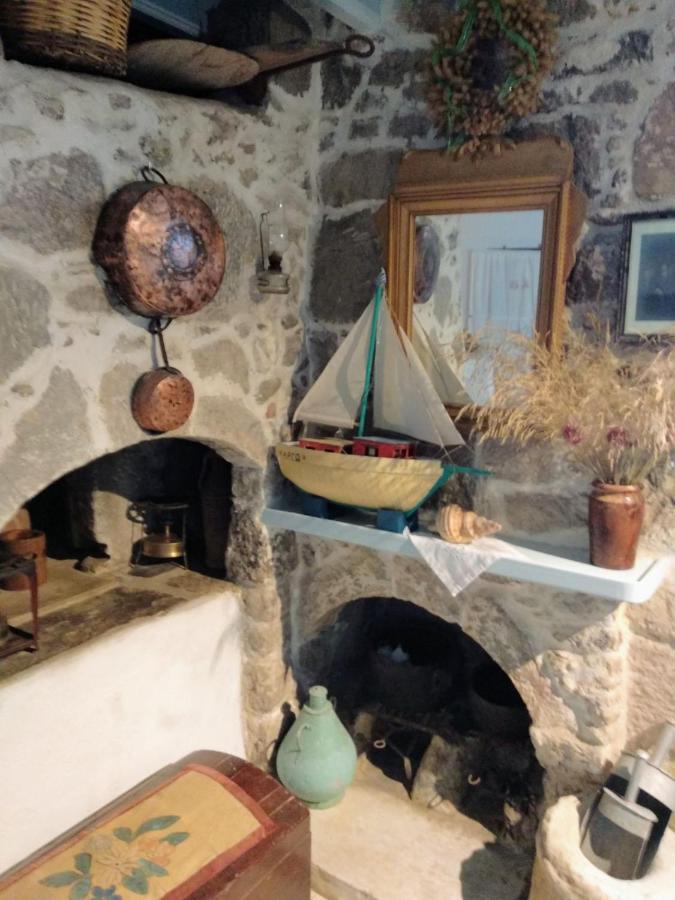 Old Traditional House Mandrákion Eksteriør billede